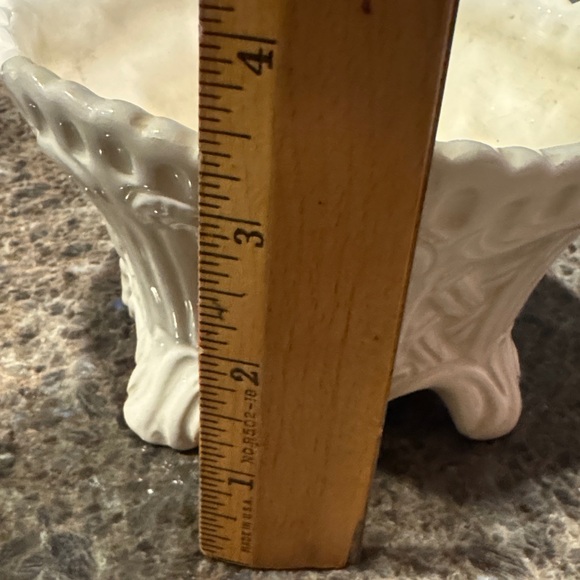 Italian Elegant White Ceramic Planter /Bowl - Picture 7 of 7